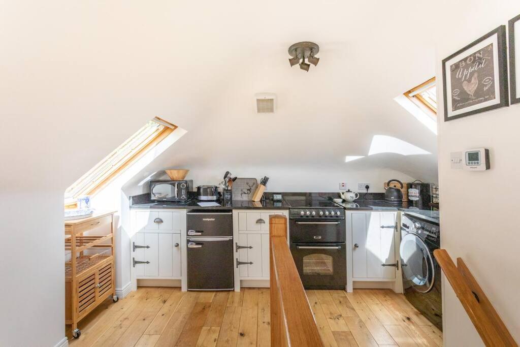 The Mews - A Cottage With A Spectacular Lake View Port Of Menteith Exterior photo