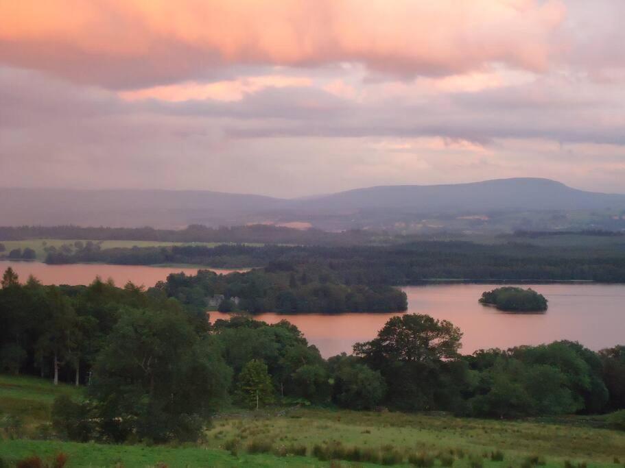 The Mews - A Cottage With A Spectacular Lake View Port Of Menteith Exterior photo